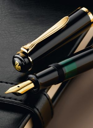 Estilográfica Pelikan Classic M200 Negro-Oro