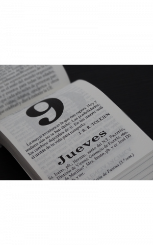 Taco Calendario clásico imantado Corazón de Jesús 2025