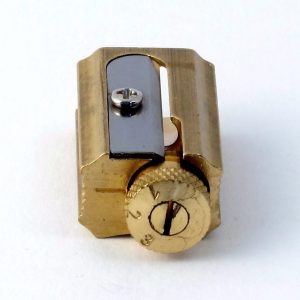 Sacapuntas Latón Dux Regulable con funda de piel