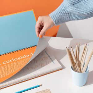 Cuaderno de Lettering Curioos Paso a Paso Rubio