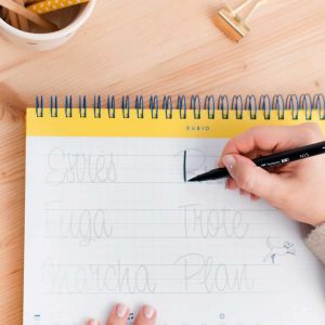 Cuaderno de Lettering Paso a Paso Rubio