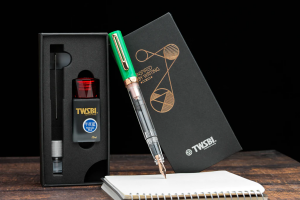 ECO-T Royal Jade Rosegold con tintero 18ml Midnight Blue TWSBI Pluma