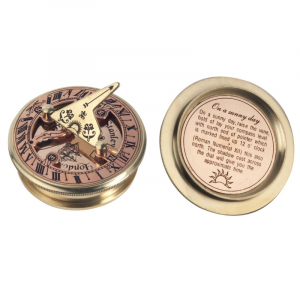 Brújula con tapa y gnomon